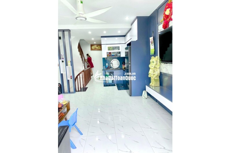 PXM Cần tiền bán gấp căn nhà Vị trí vàng, dễ dàng di chuyển kết nối các tuyến phố sầm uất bậc nhất Cầu Giấy.